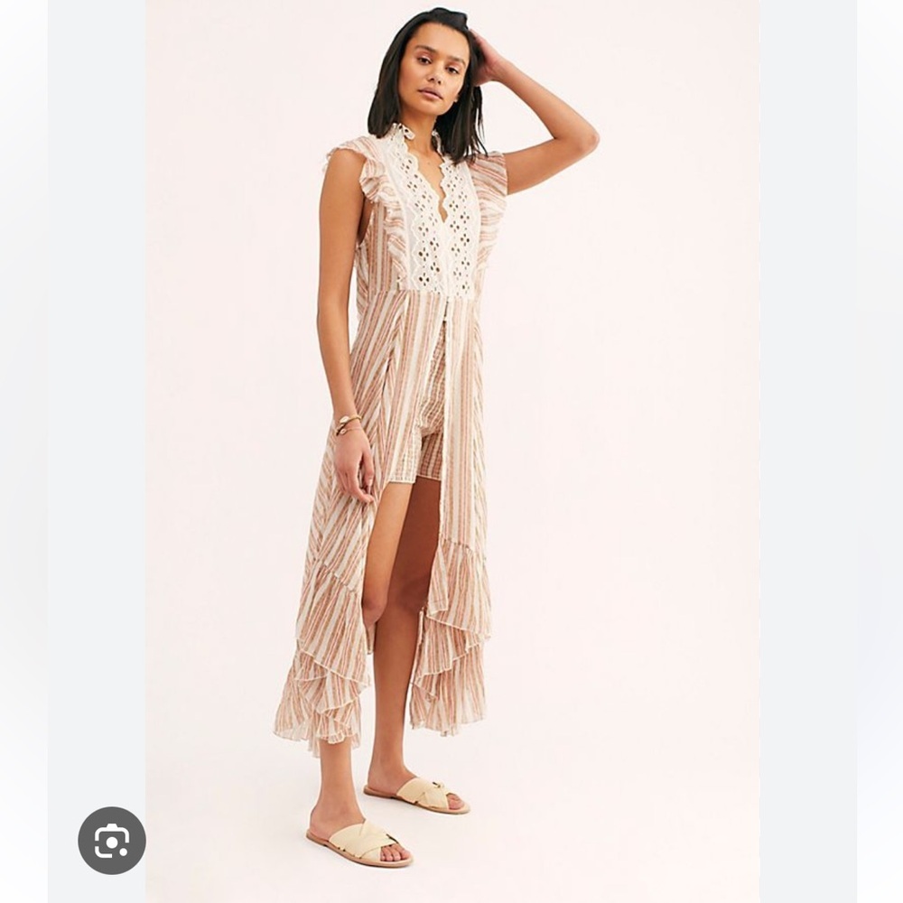 Elegant Cream Sleeveless Maxi Dress